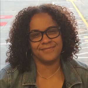 Meet your Posher, Romona